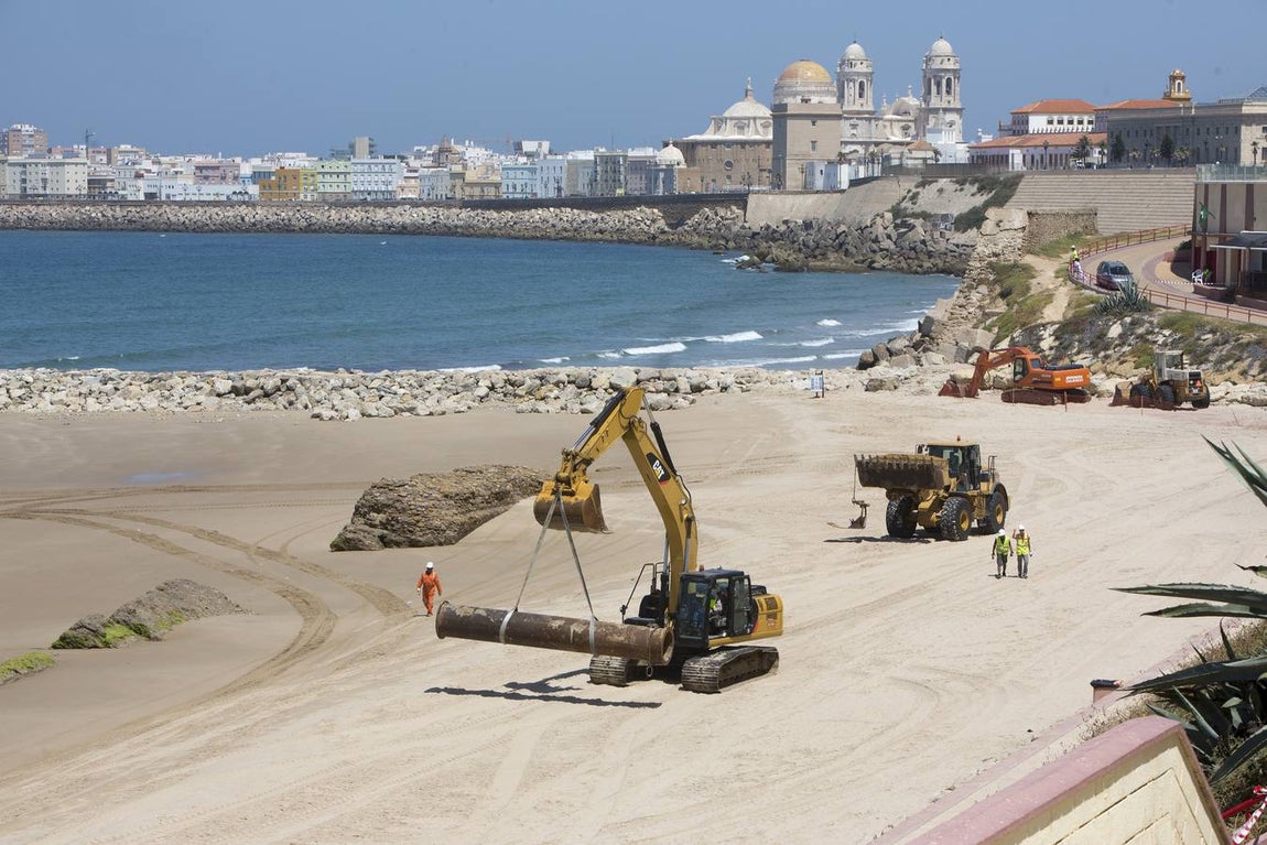 Las playas de Cádiz, llenas el primer fin de semana veraniego