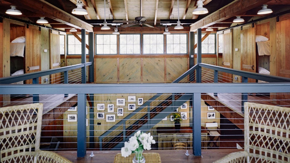 Oyster Cottage. La vivienda de invitados se llama «Oyster Cottage» y mide casi 500 metros cuadrados, a pesar de su aspecto rústico no carece de lujos