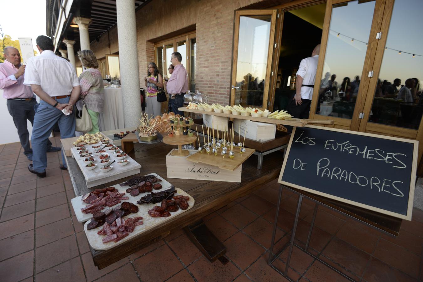 Animada velada en el 50 cumpleaños del Parador