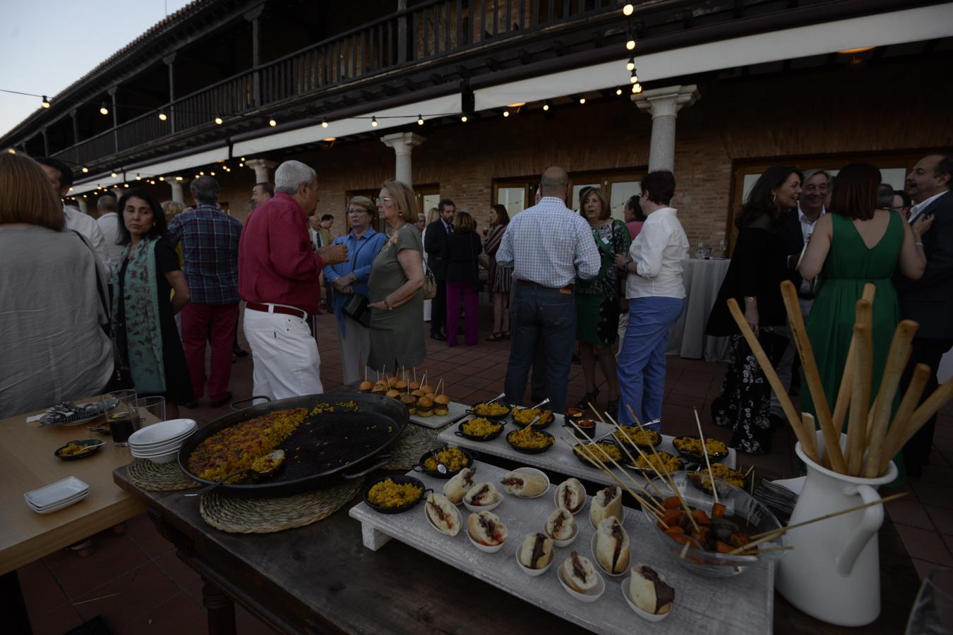 Animada velada en el 50 cumpleaños del Parador