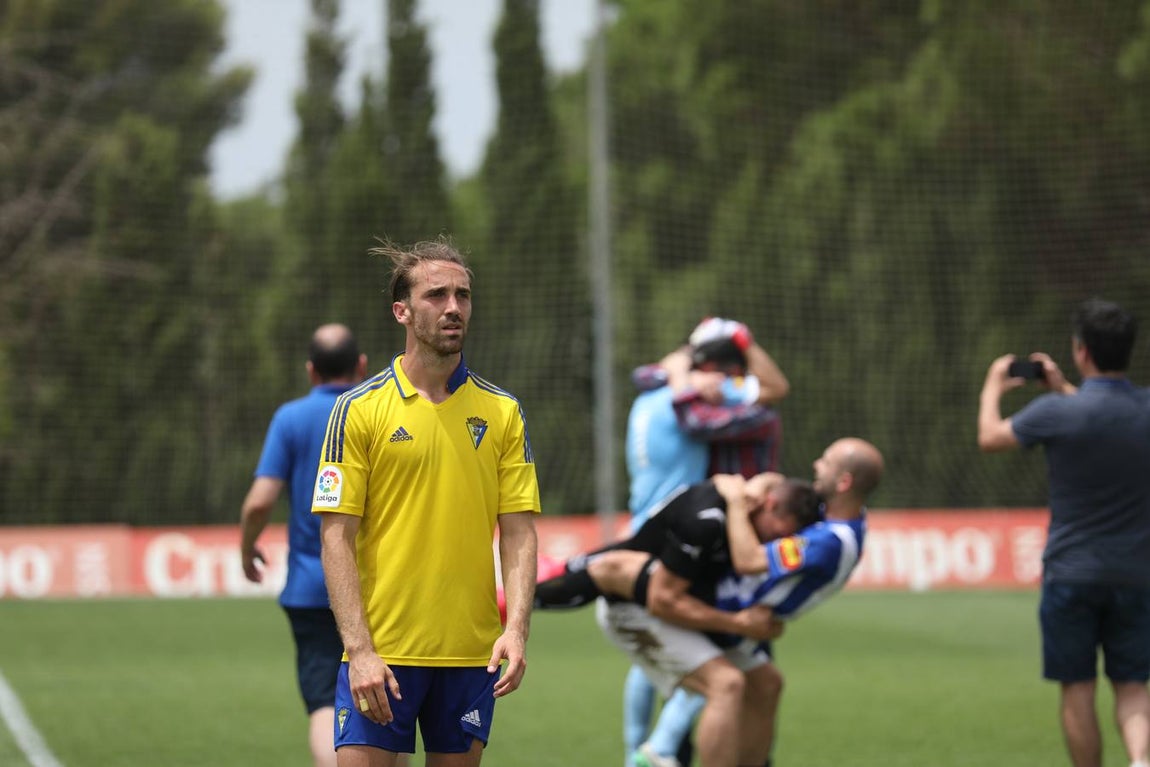 Cádiz B-SD Ejea (2-2) El peor final posible para una temporada descomunal
