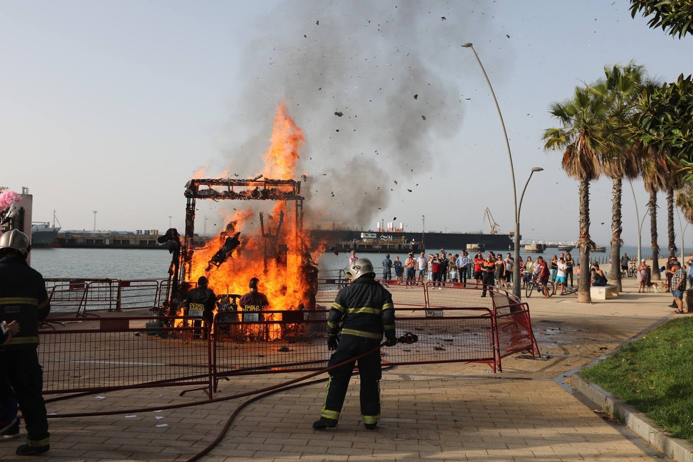 La tradición y el fuego marcan los Juanillos