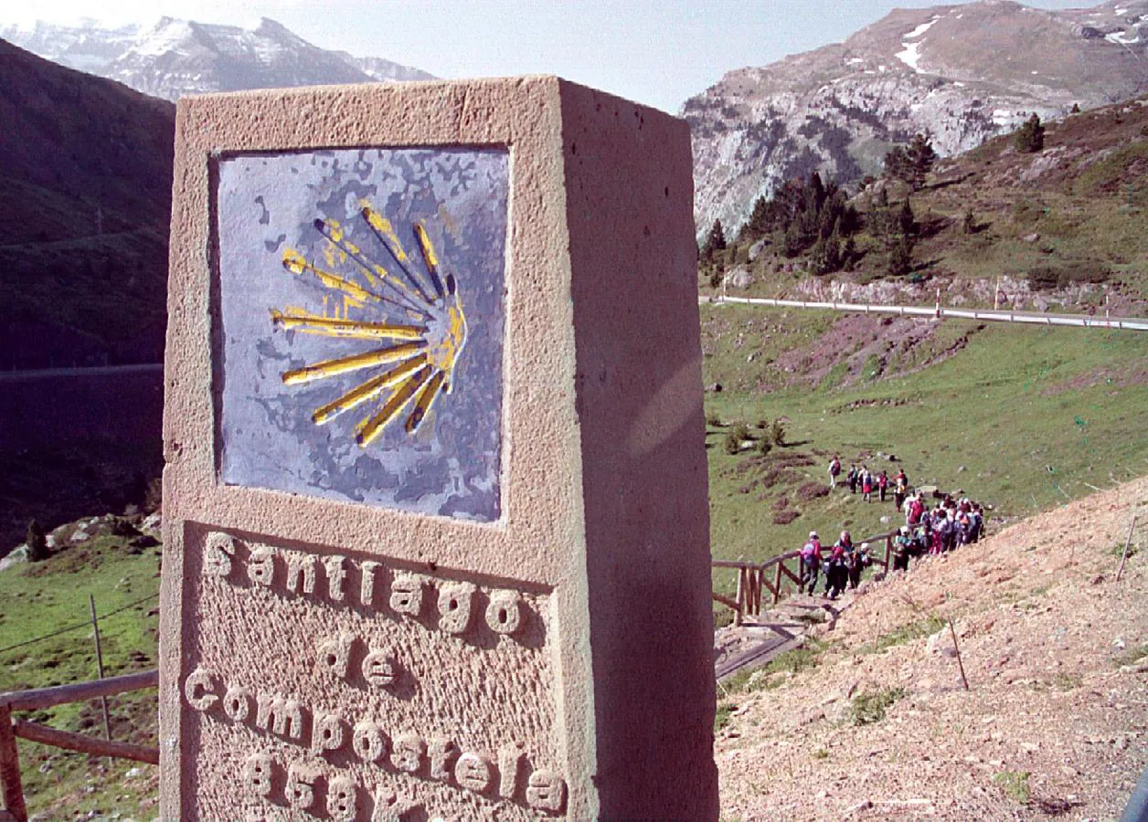 Caminos de Santiago, el francés y el del norte de España (1993, 2015). El Camino a su paso por el Pirineo aragonés