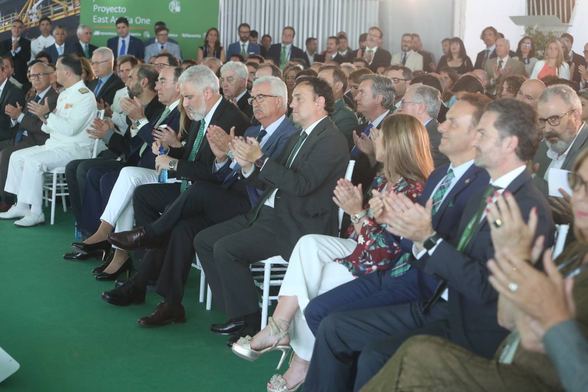 Navantia entrega la segunda plataforma eólica a Iberdrola