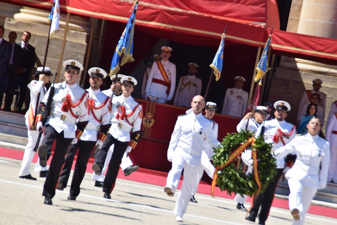 El Rey Felipe VI preside la entrega de Despachos en la Escuela de Suboficiales