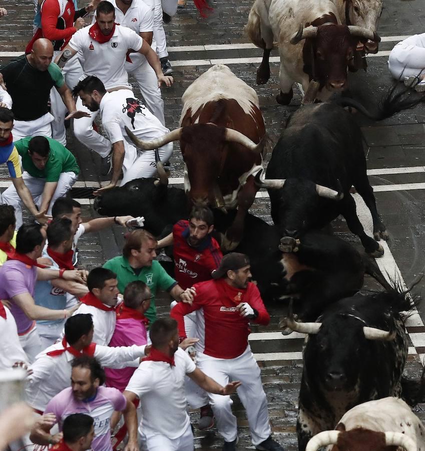 Las mejores imágenes del encierro de San Fermín del 7 de julio