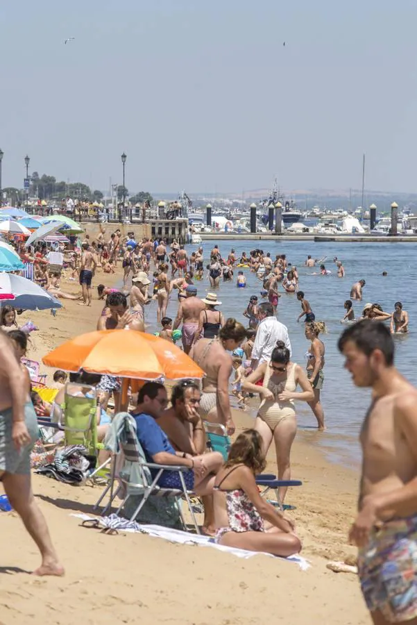 Lleno absoluto en las distintas playas de Huelva