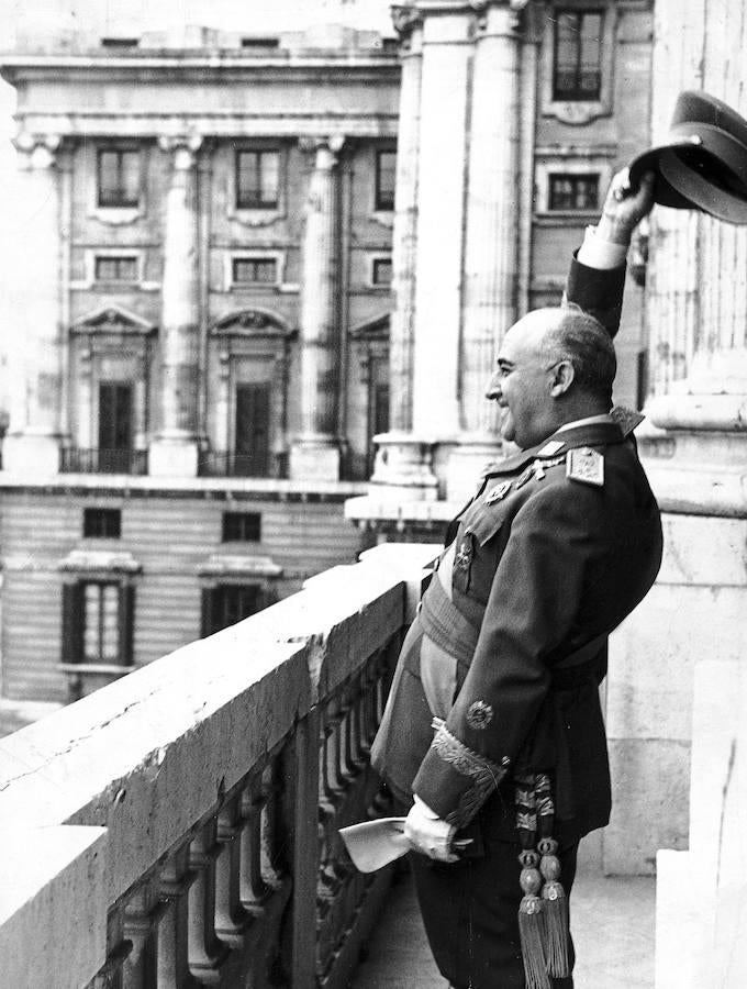 Francisco Franco en la Plaza de Oriente. 