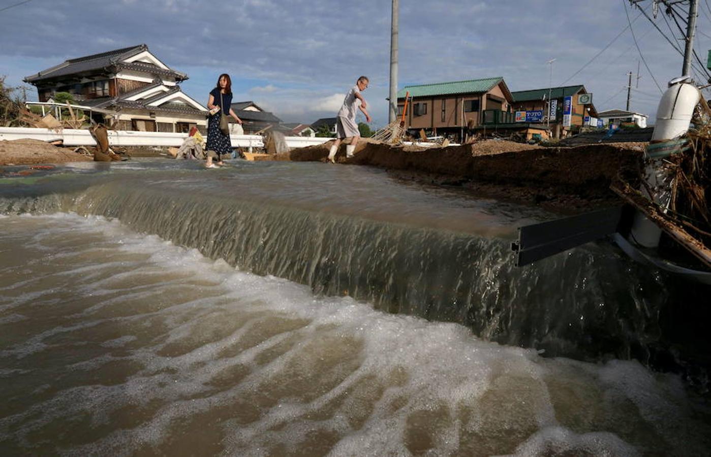 Una de las peores catástrofes naturales de las últimas décadas. Las precipitaciones han causado graves daños en miles de viviendas e infraestructuras, provocado la evacuación de decenas de miles de personas y dejado aisladas a poblaciones enteras