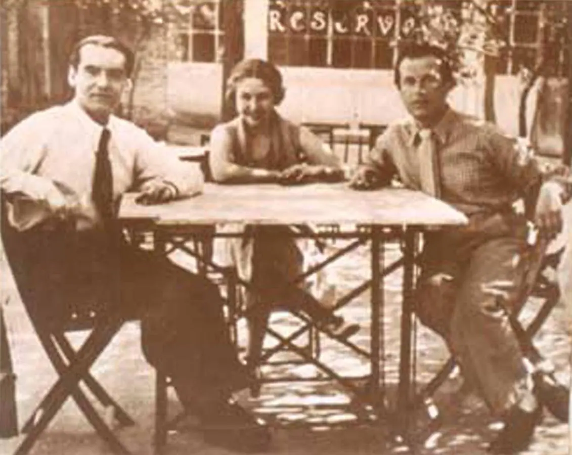 Lorca junto a Alberti y su mujer. 