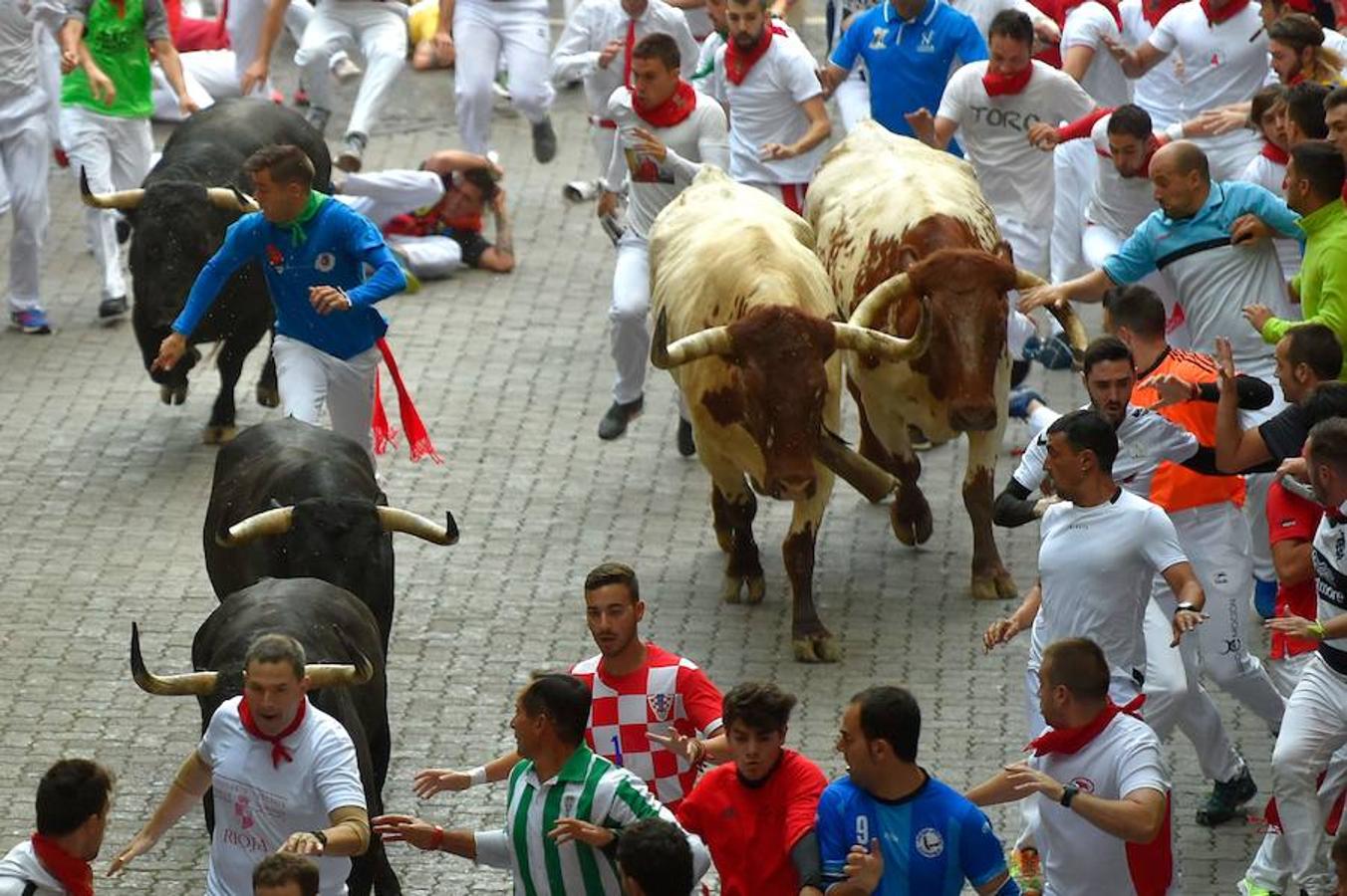 Las mejores imágenes del sexto encierro de San Fermín