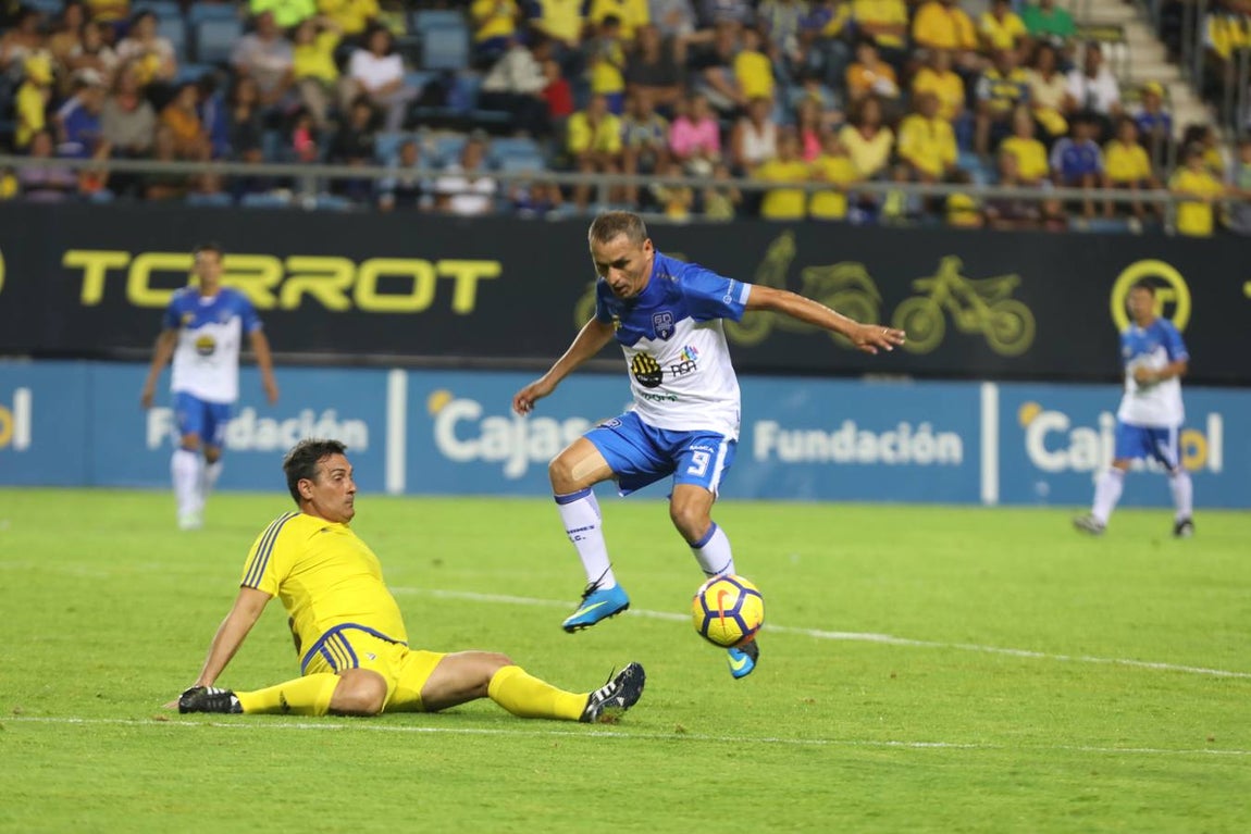 FOTOS: Cádiz CF- Los Pachines en Carranza 2018