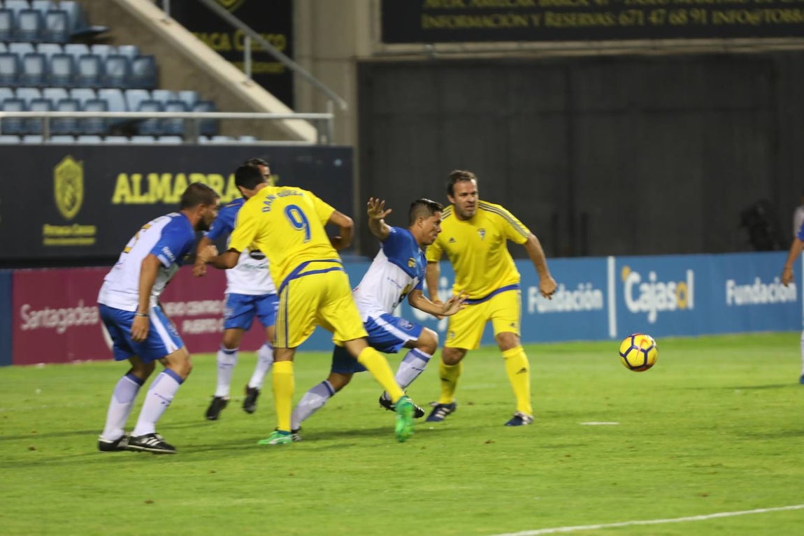 FOTOS: Cádiz CF- Los Pachines en Carranza 2018
