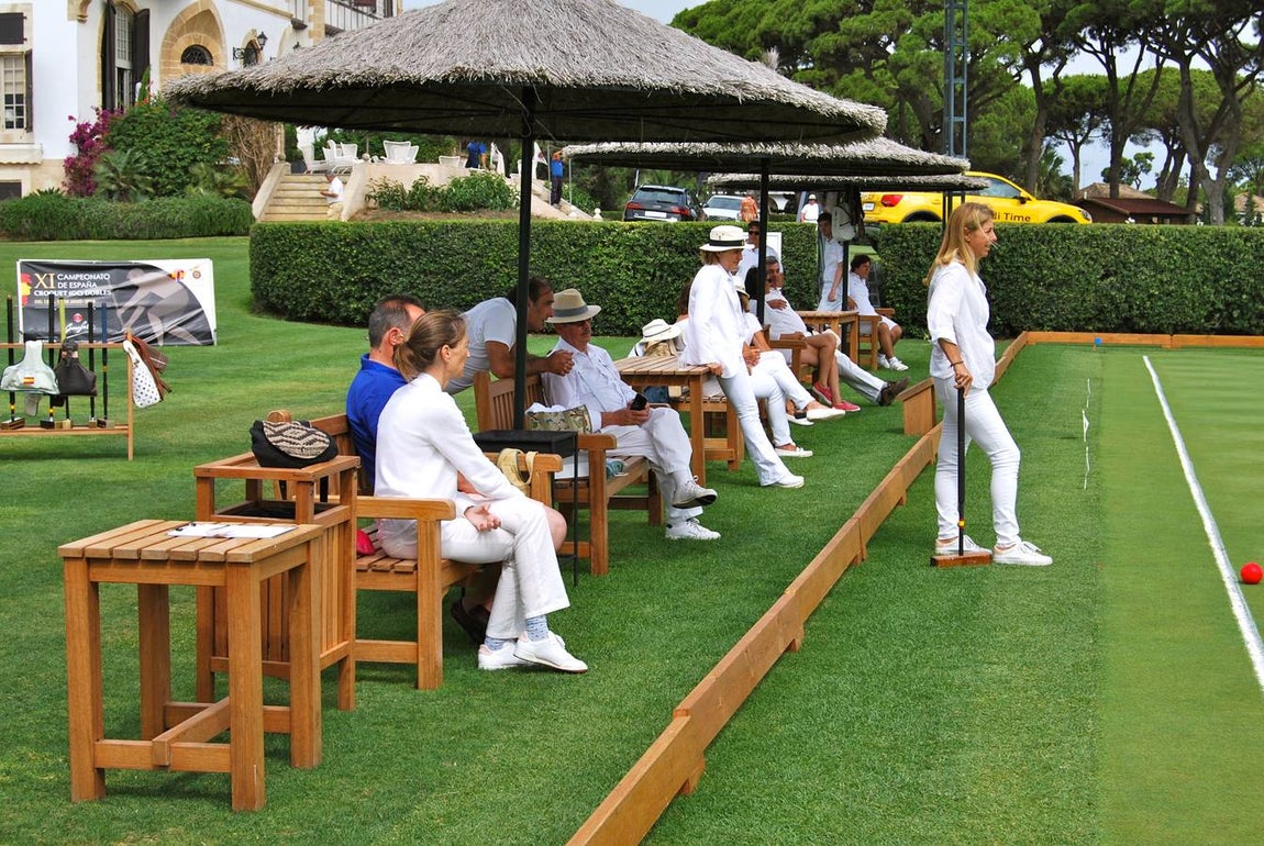 Jugadores en el banquillo