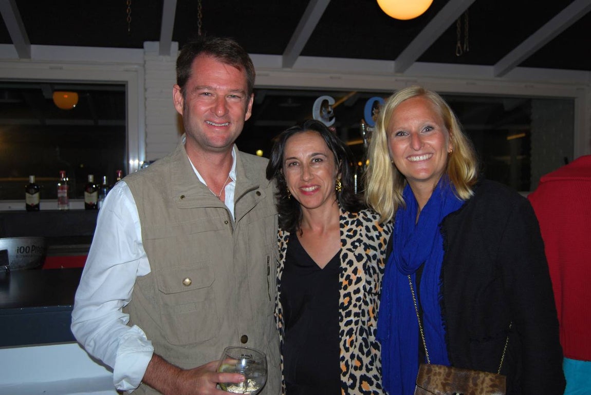 Luis Perea, Pilar Álvarez-Campana y Mimi Osborne