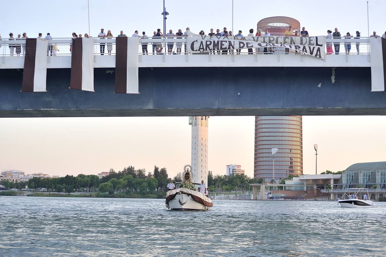 Procesión fluvial de la Virgen del Carmen de Calatrava