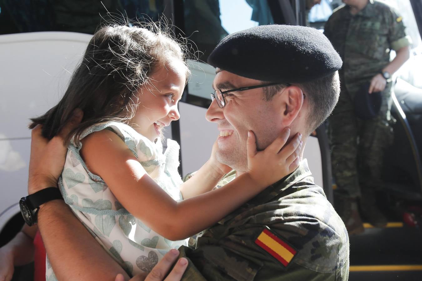 El regreso a Córdoba de los soldados de la Brigada de Cerro Muriano, en imágenes