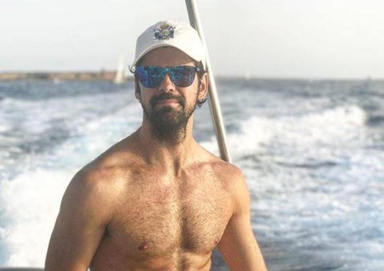 Miguel Ángel Muñoz. El actor que se alzó con el trofeo del primer MasterChef Celebrity subió esta imagen paseando por alta mar en la isla ibicenca