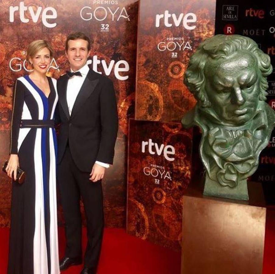 El cine es otra de sus pasiones. Suelen acudir cada año a la gala de los Goya, como en la última edición. A Casado y a su mujer les gusta apoyar el cine español. 