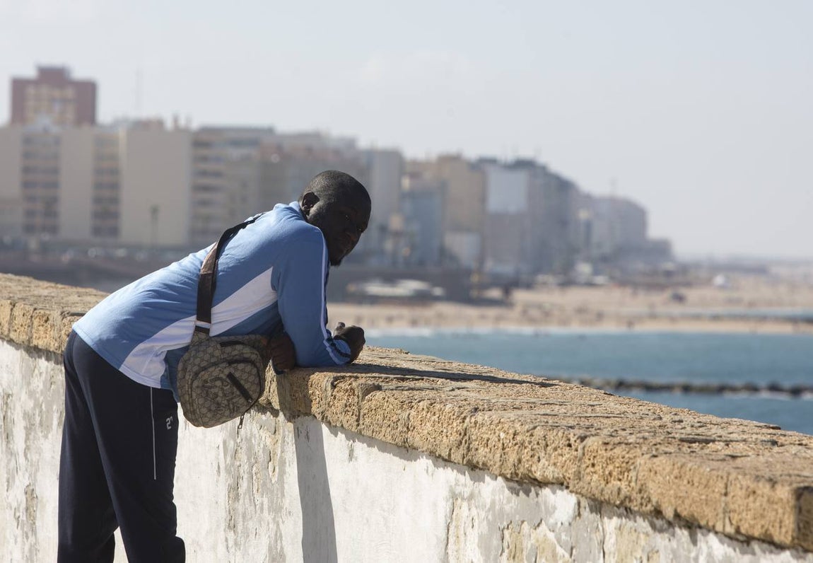 Un centenar de inmigrantes acogidos en la Mirandilla