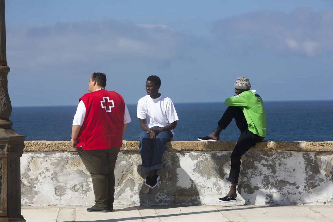 Un centenar de inmigrantes acogidos en la Mirandilla