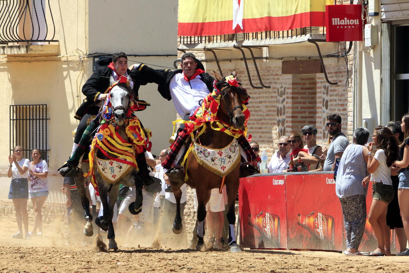 Las imágenes de las carreras de caballos enjaezados de Carpio de Tajo