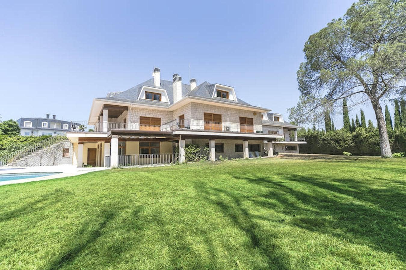 Así es la mansión de la familia Ruiz Mateos que sale a subasta por 2,2 millones de euros
