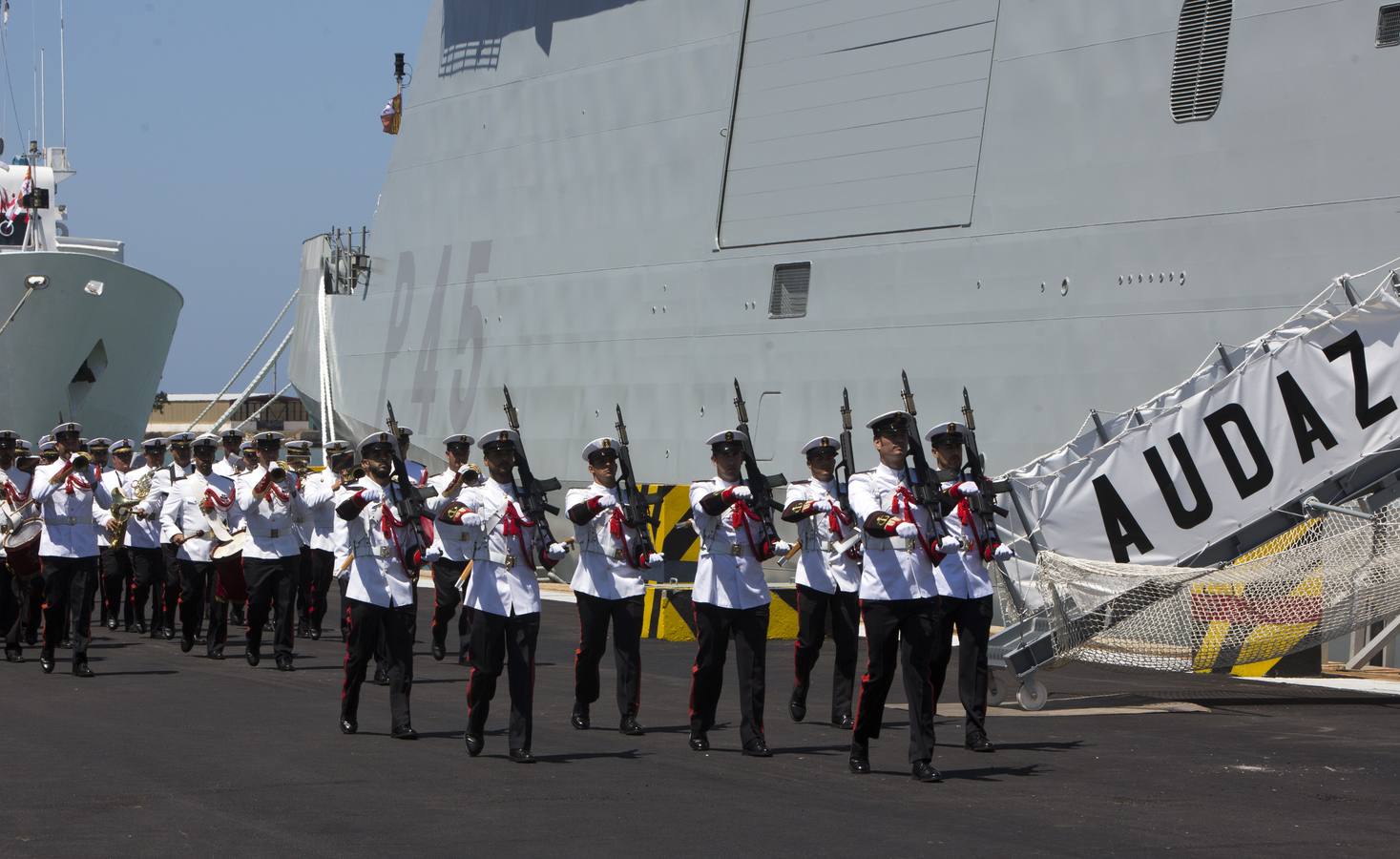 Navantia entrega el BAM &#039;Audaz&#039; a la Armada Española