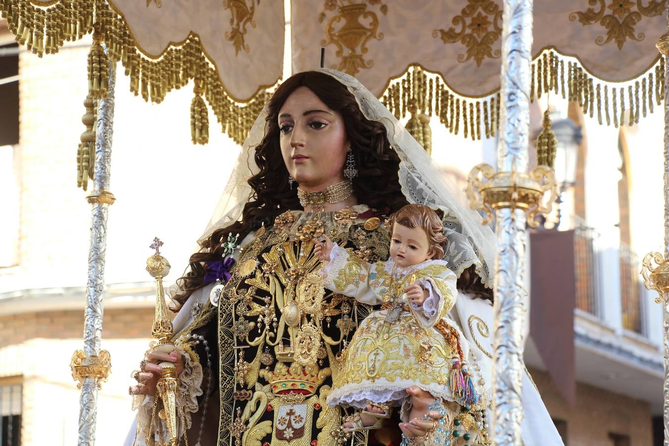 La coronación de la Virgen del Carmen, en imágenes