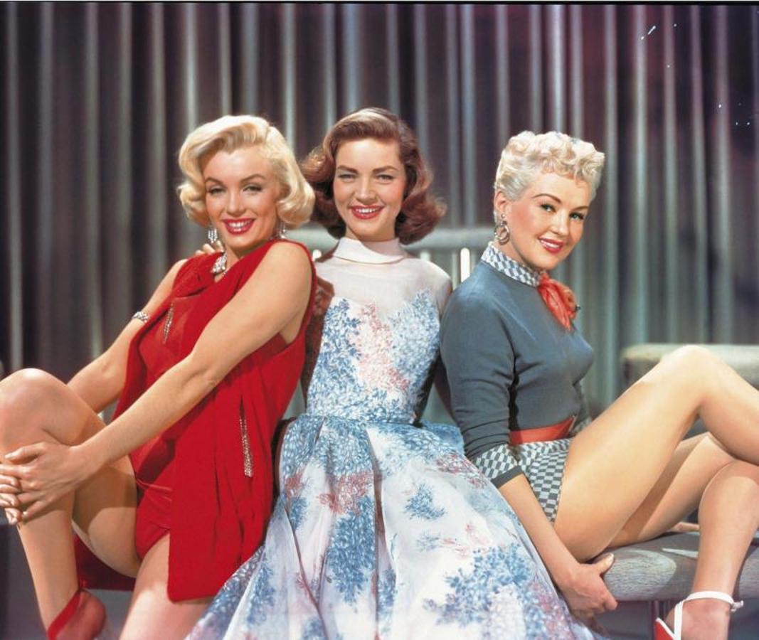 Marilyn Monroe, Lauren Bacall y Betty Grable protagonizaron juntas «Cómo Casarse Con Un Millonario». 