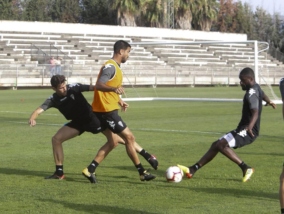 En imágenes, las últimas horas convulsas en el Córdoba CF