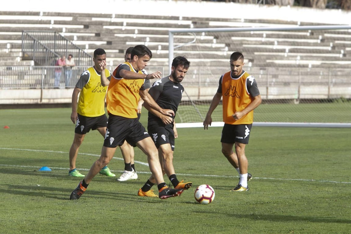En imágenes, las últimas horas convulsas en el Córdoba CF