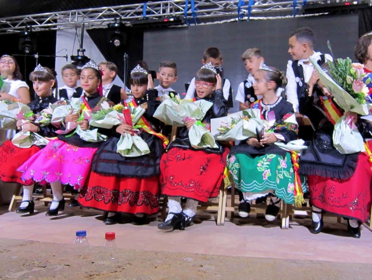 Cientos de personas en el chupinazo de Villacañas