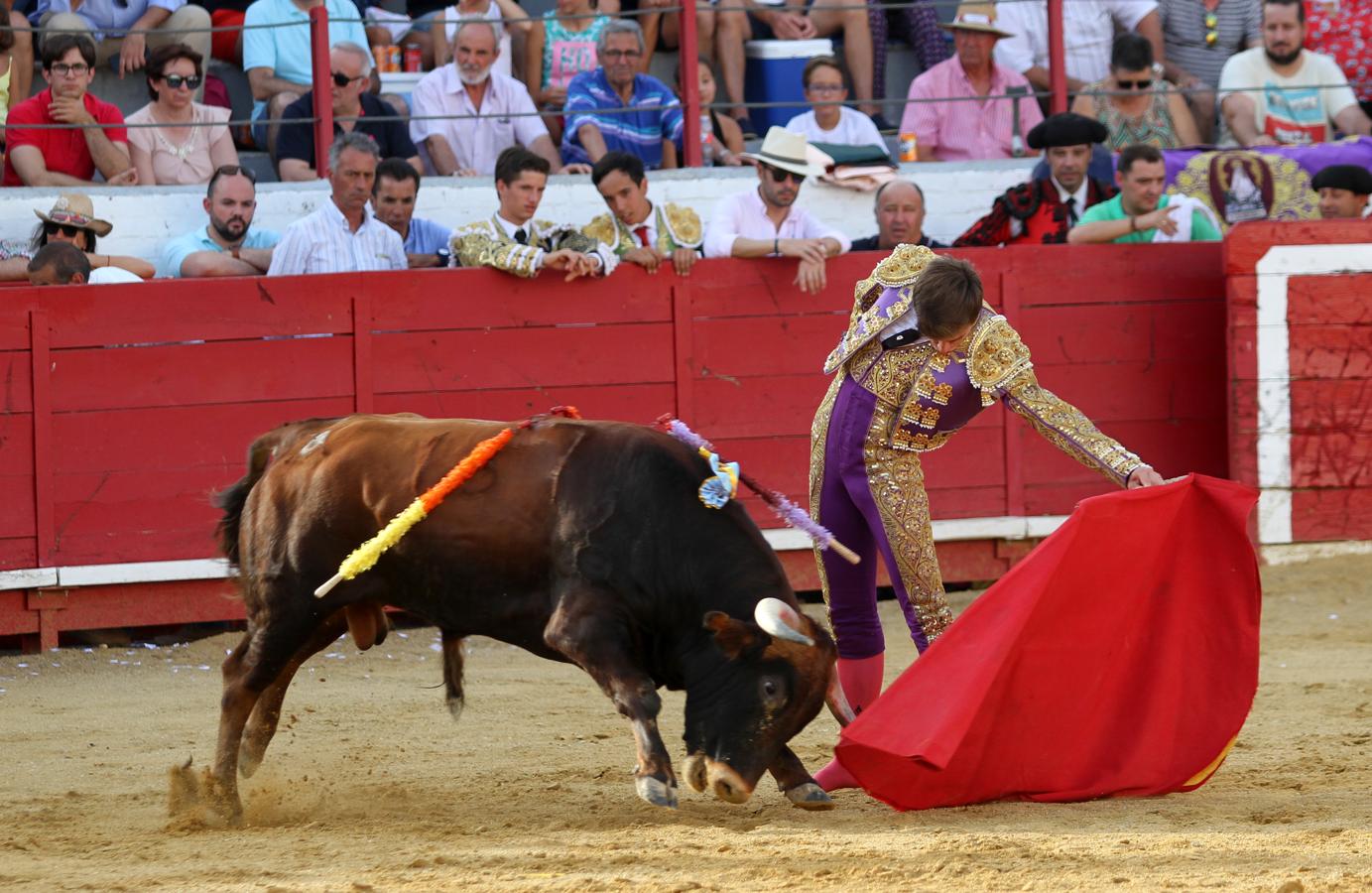 Concurrida tarde de toros en Bargas