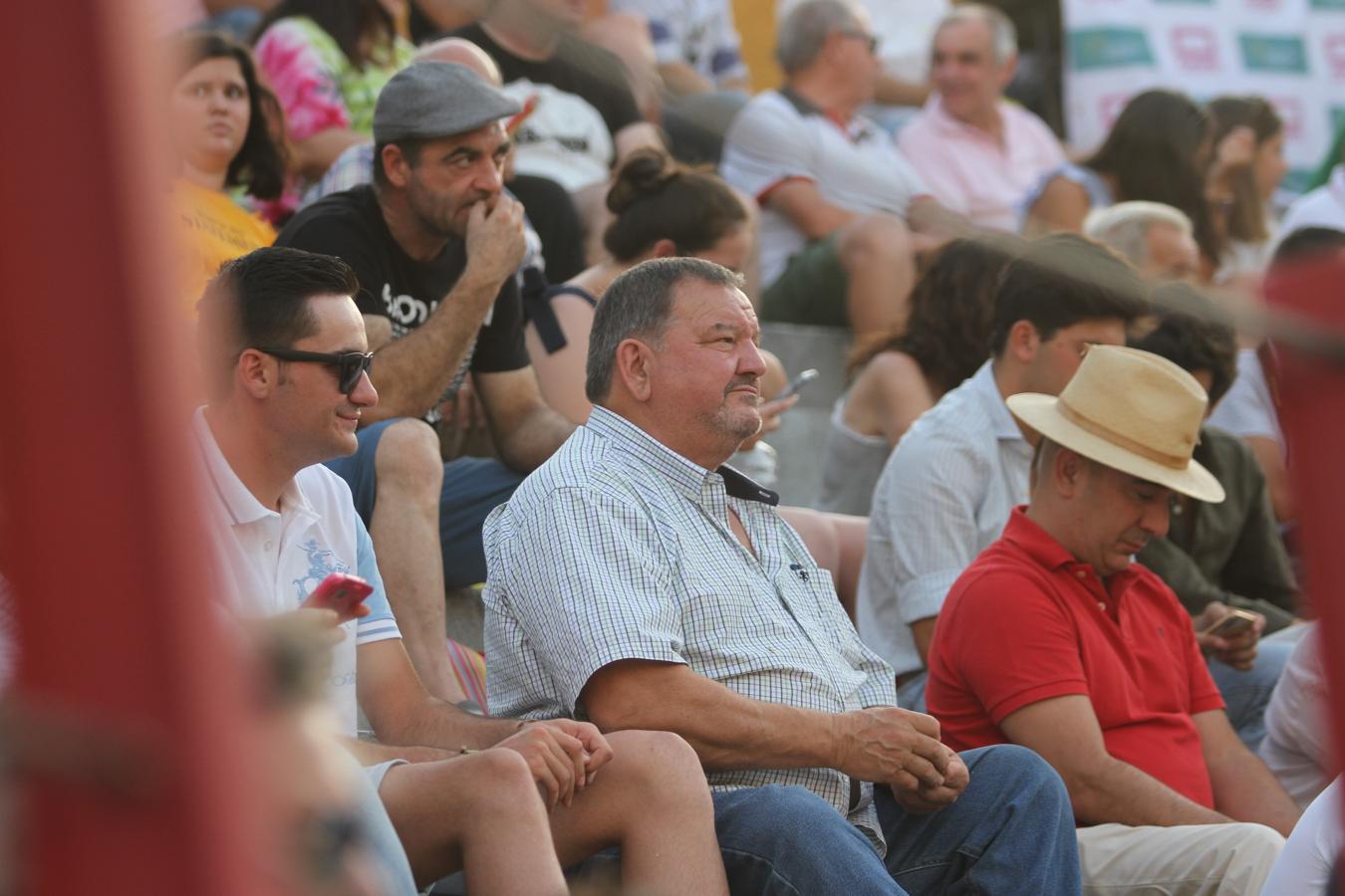 Concurrida tarde de toros en Bargas