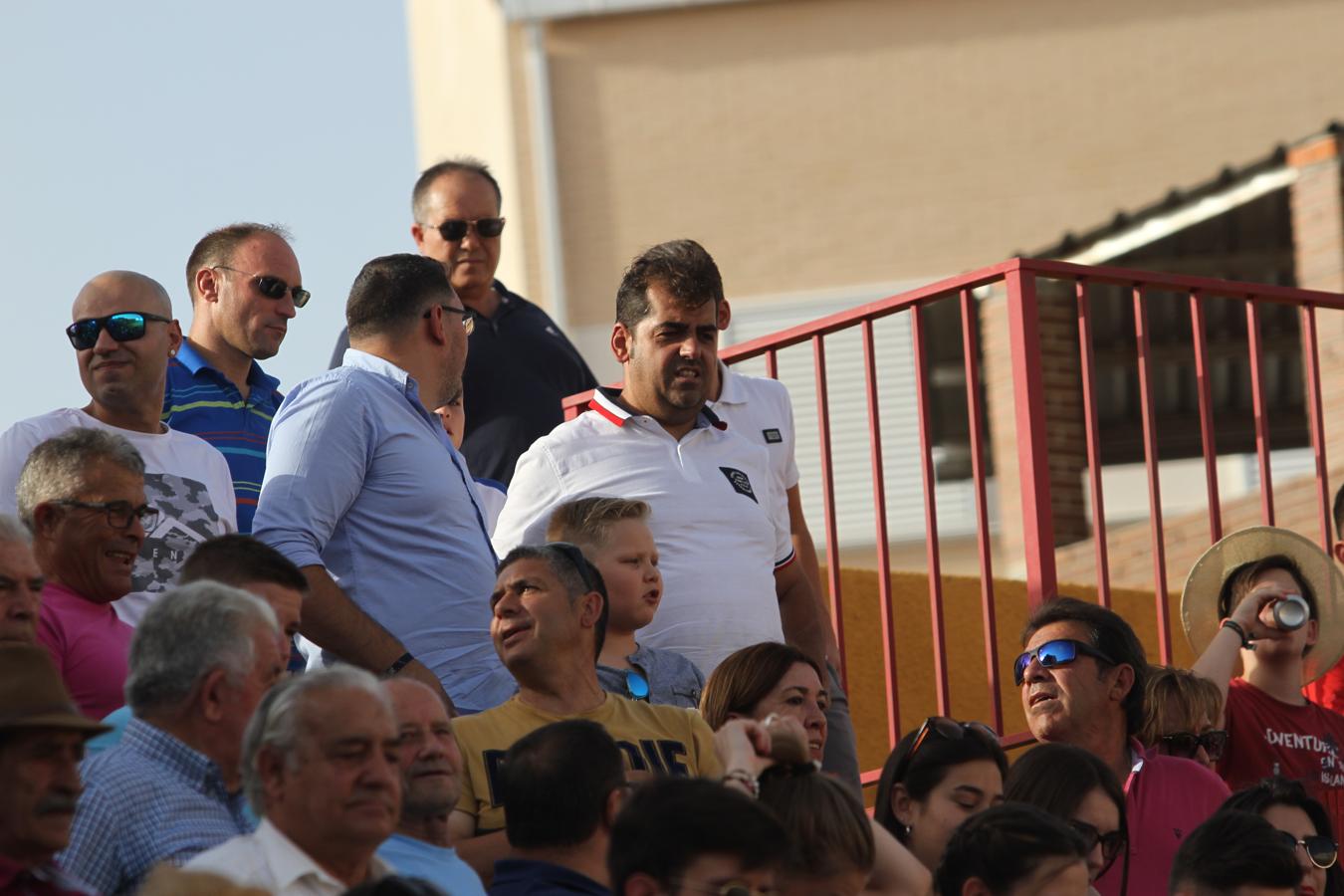 Concurrida tarde de toros en Bargas