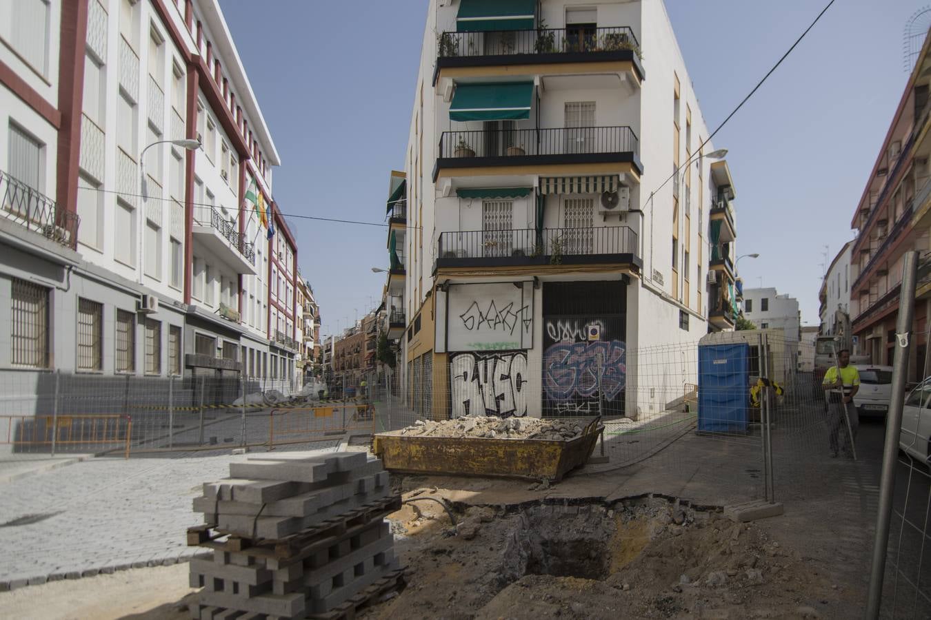 De zanja en zanja por las calles de Sevilla