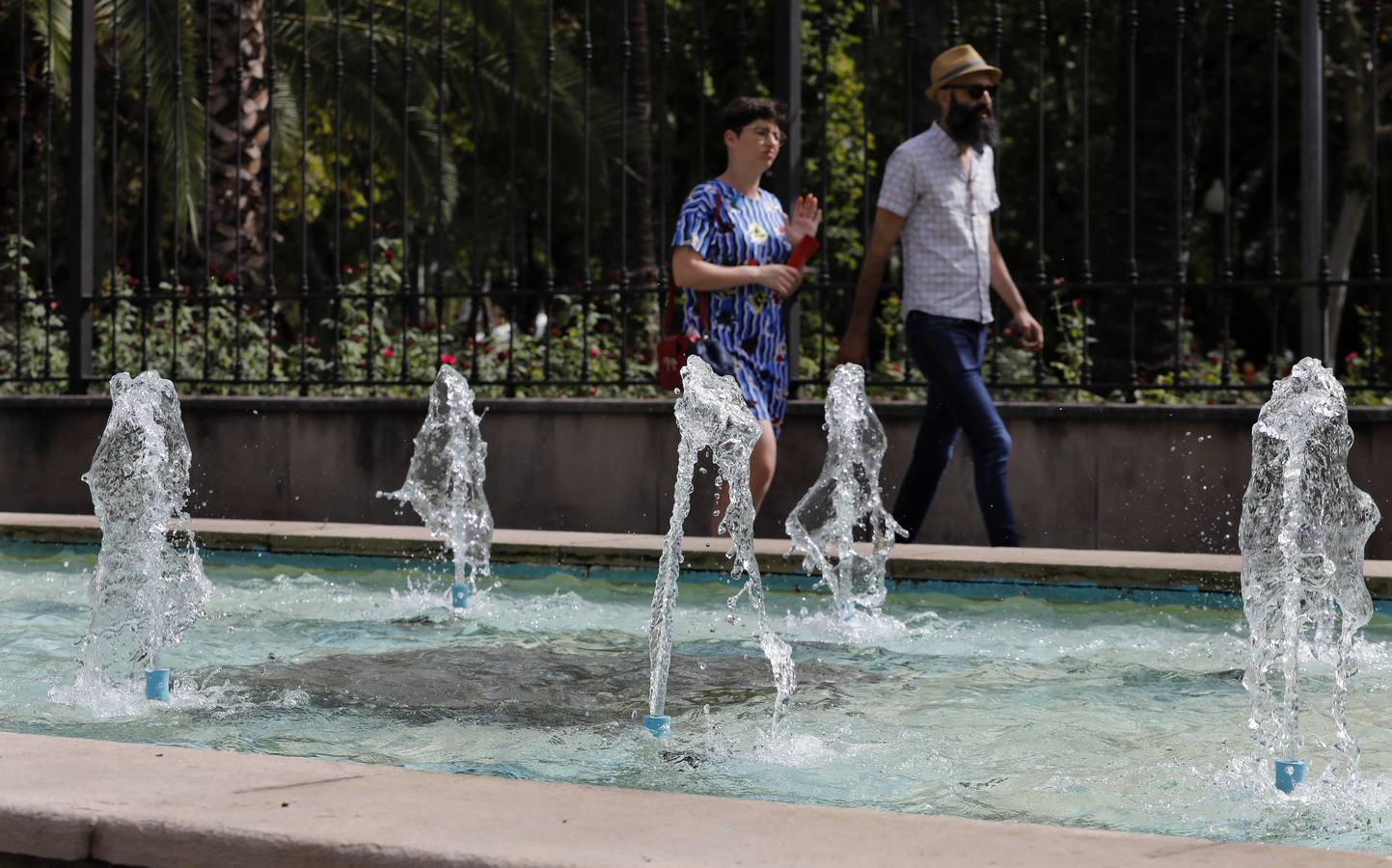 Las fuentes, un recurso contra el calor en Córdoba, en imágenes