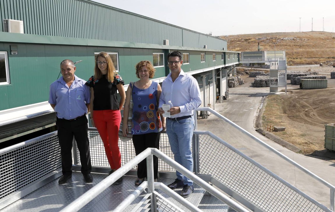 La planta de reciclaje del Lobatón, en imágenes