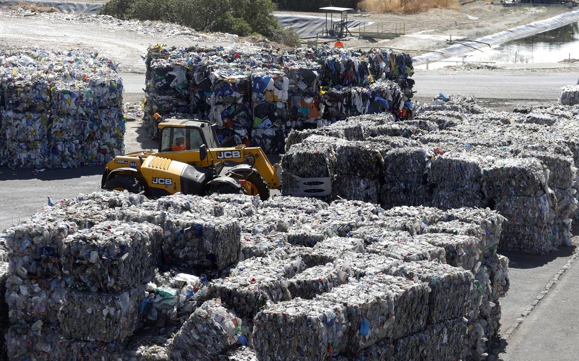 La planta de reciclaje del Lobatón, en imágenes