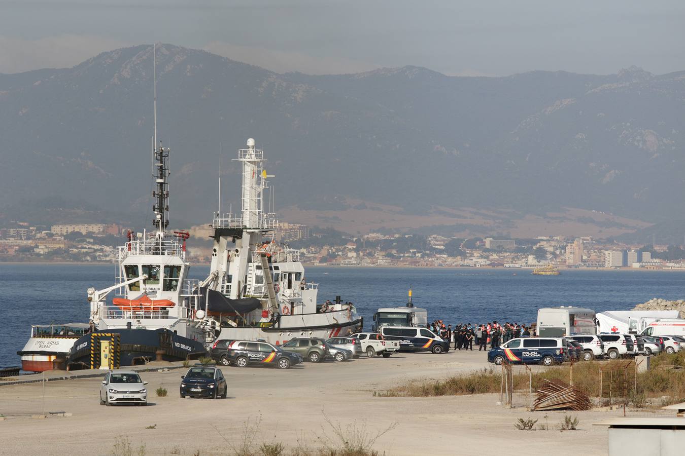 La llegada del «Open Arms» a San Roque, en imágenes