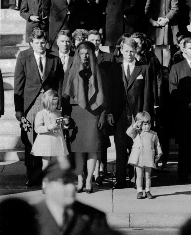 La familia de John F. Kennedy durante el funeral del presidente. 