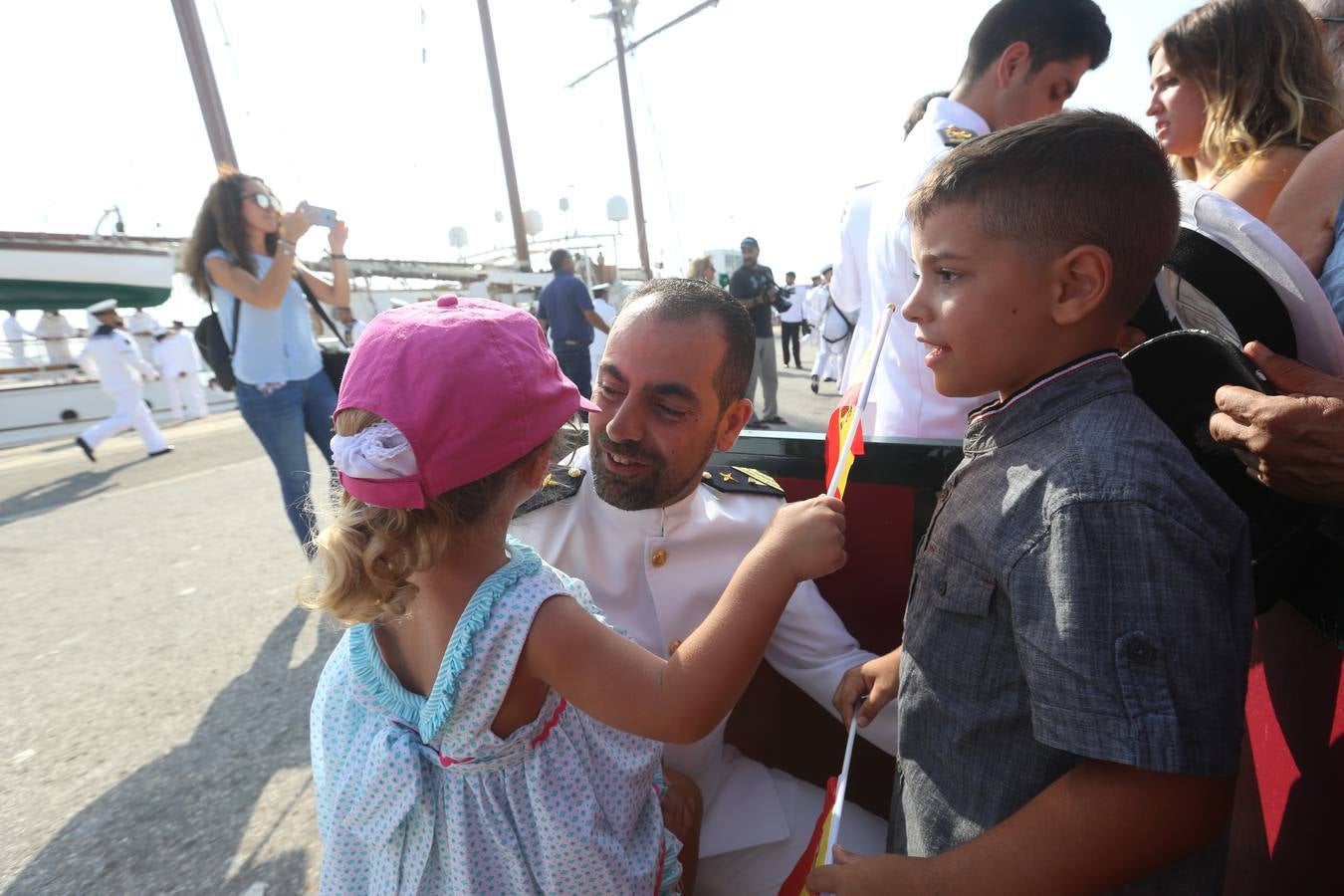 FOTOS: La llegada de Elcano a Cádiz, en imágenes