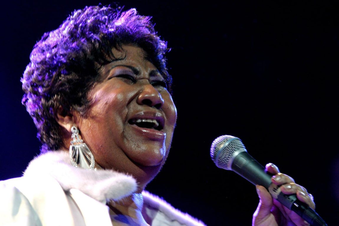 Aretha Franklin en un concierto en 2008 en Los Ángeles. 