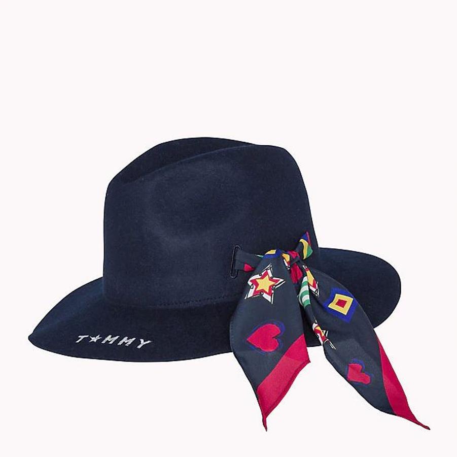 Sombrero Fedora felpa de Tommy Hilfiger. Precio 62€ (antes 89,90€)