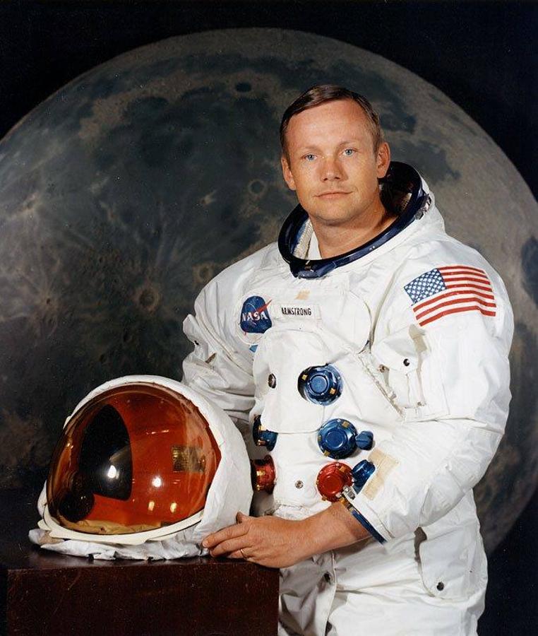 Retrato de Neil Armstrong. 