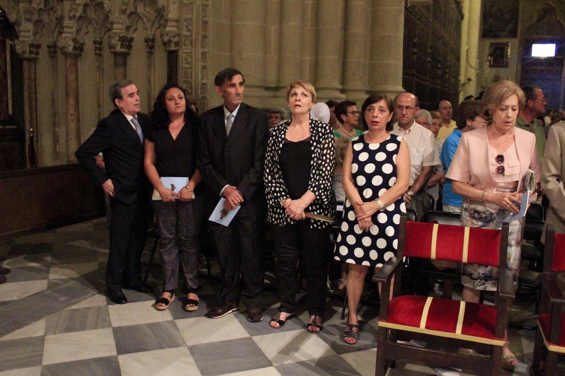 Se han entregado las medallas de la esclavitud a los nuevos miembros durante la celebración del octavario, entre ellos al exconcejal de Deportes, Fernando Fernández Gaitán. 