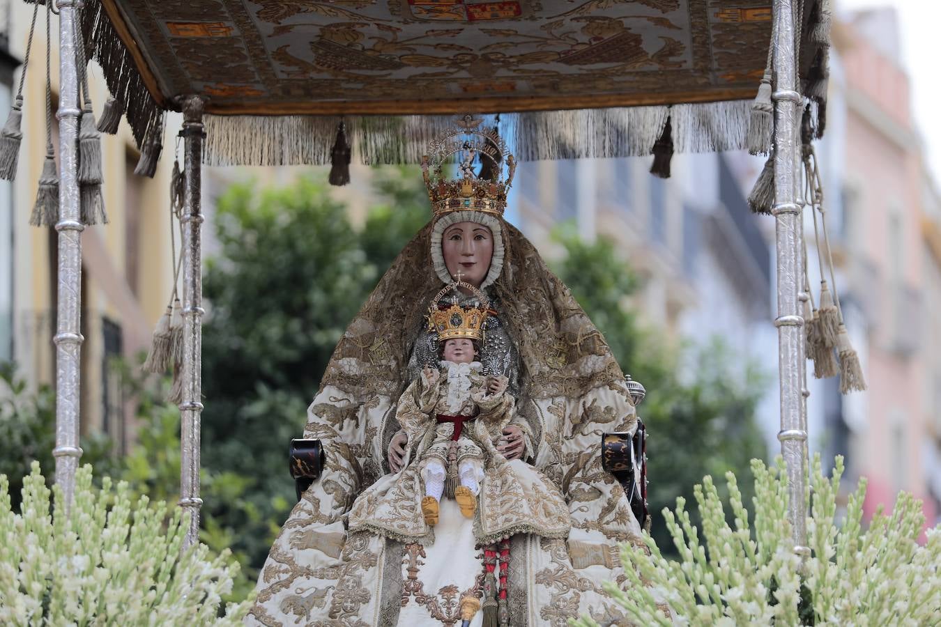 Las imágenes de la procesión de la Virgen de los Reyes (II)