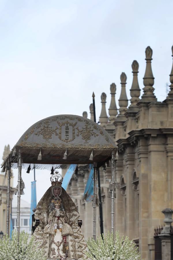 Las imágenes de la procesión de la Virgen de los Reyes (II)