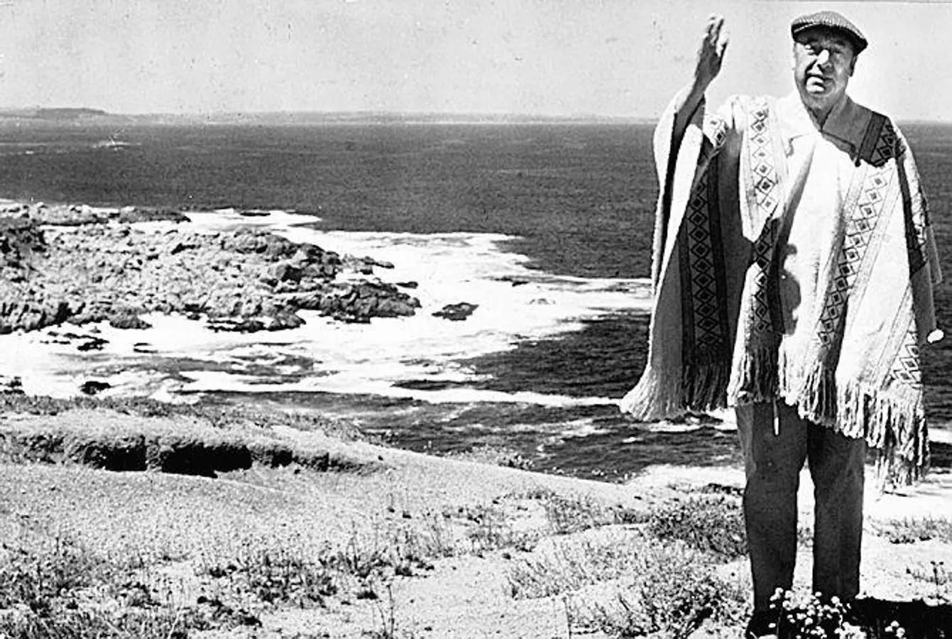 Neruda en Isla Negra, región de Chile bautizada con ese nombre por uno de sus poemas. 